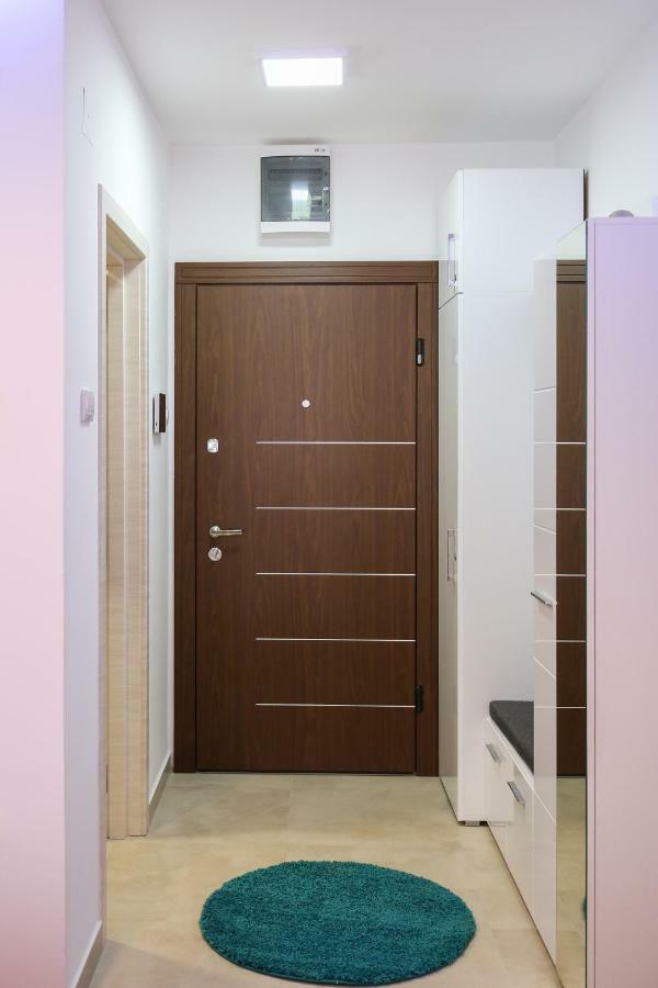 Manirosi 2 Apartman Subotica Exterior foto